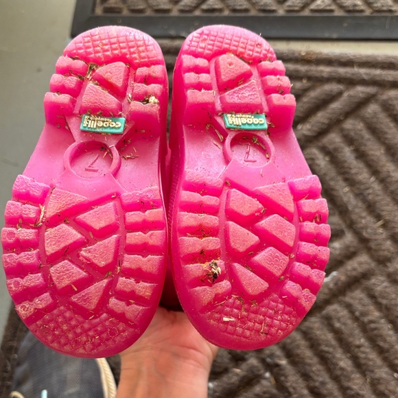 Bright Pink Rain Boots - Picture 5 of 6